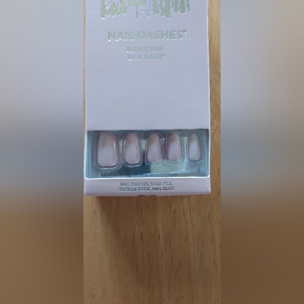 Nail Dashes  Light Pink Press-On Nails